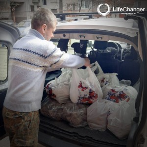 Як LifeChanger допомагає жителям України під час війни