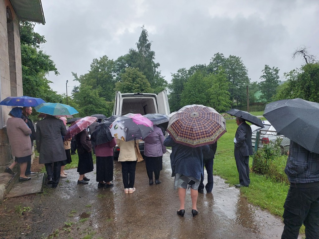 Війна принесла у села бідність: на Прикарпатті допомагають людям, що опинилися у скруті