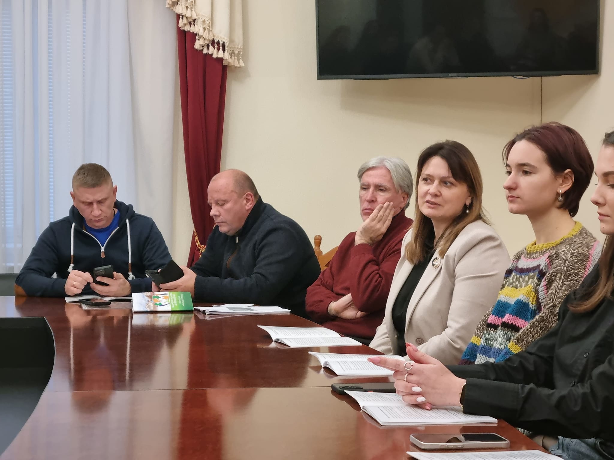 В Чернігові презентували брошуру «Залучення громадян до відновлення: рекомендації Чернігівської громади»